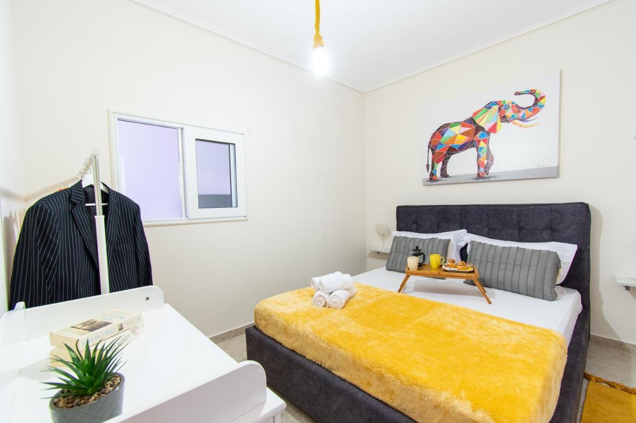 Yelayellow House Near To Airport, Rafina Port And Metropolitan Expo Artemida  Esterno foto